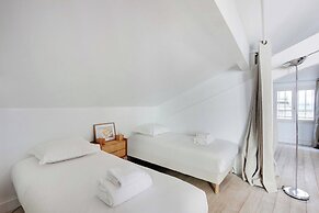 Cozy Apartment & Terrace - 2br/4p - Republique