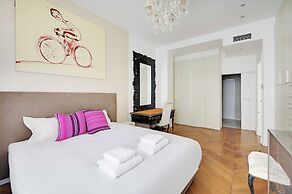 Charming 2br/4p - Georges V / Champs-a%0lysaes