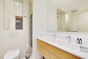 Charming Appt With A/c- 1bd/2p - Tour Eiffel