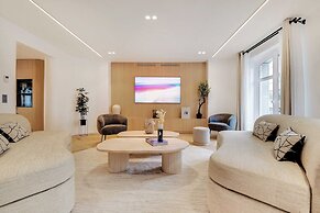 Spacious Flat - 4 Br/10p - Madeleine