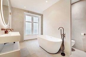 Spacious Flat - 4 Br/10p - Madeleine