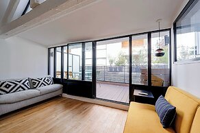 Marais Area - Outdoor Patio - A/C - 2bdr