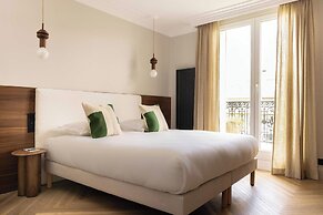 Apartment for 8 People in Grenelle