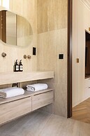 Apartment for 8 People in Grenelle