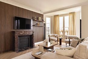 Apartment for 8 People in Grenelle