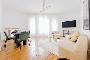 Charming Apartment - 2br/4p - Beaugrenelle