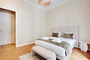 Spacious Apartment - 2br/4p - Arc de Triomphe