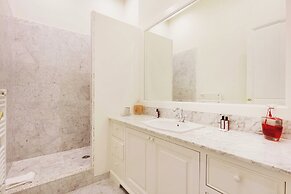 Spacious Apartment - 2br/4p - Arc de Triomphe