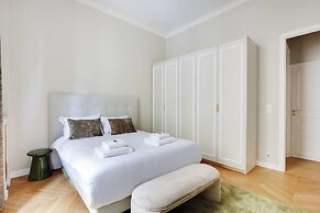 Spacious Apartment - 2br/4p - Arc de Triomphe