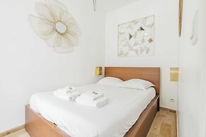 Serenity Near Saint-lazare Station