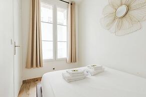 Serenity Near Saint-lazare Station