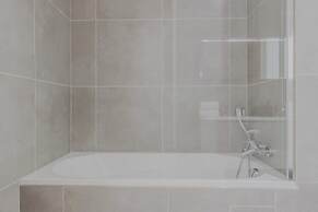 Spacious Apartment - 5br/12p - Chaillot