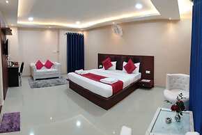 Goroomgo Kashi Grand Residency Varanasi