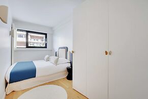 Passy / Eiffel Tower - Amazing 2BR With Garden