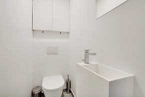 Passy / Eiffel Tower - Amazing 2BR With Garden