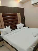 Goroomgo Akay guest house Varanasi