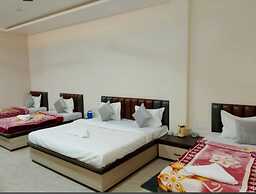 Goroomgo Akay guest house Varanasi