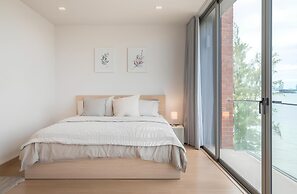 Sandbox Beachfront Villa3