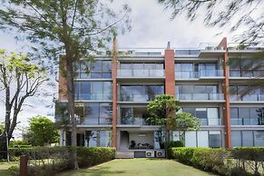 Sandbox Beachfront Villa3