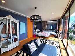 Sandbox frontbeach villa4