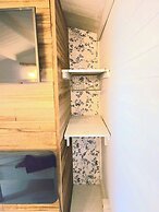 Coastal Cosy Cabin With hot tub