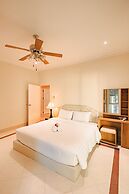 IvyRich Pool Villa Chiang Mai