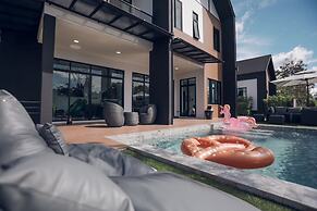 Issara Private Pool Villa Khaoyai VillaB