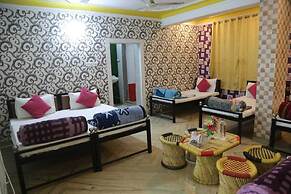 sk kathiyawadi hotel & restaurant