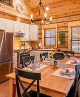 Moose Hollow Cabin Near Moscow