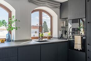 Luxury House With Private Heated Pool in Nerja!