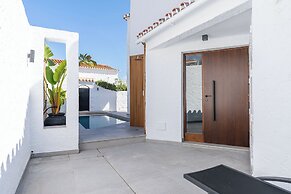 Luxury House With Private Heated Pool in Nerja!