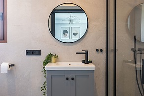 Luxury House With Private Heated Pool in Nerja!