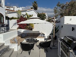 Luxury House With Private Heated Pool in Nerja!