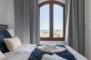 Luxury House With Private Heated Pool in Nerja!