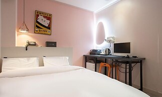 Hotel Nine