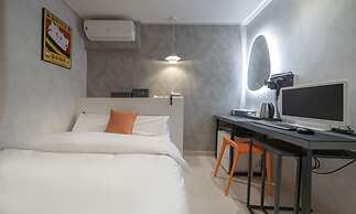 Hotel Nine