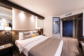 Ambassador Boutique Hotel