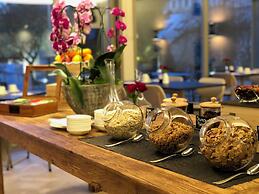 Ambassador Boutique Hotel