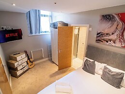 Ebenezer Hideaway in Sheffield by Avo Apartment