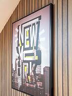 Outstanding Deluxe Hideaway by Avo Apartment