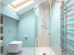 Sheffield Bliss House - Charming Home by Avo