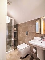 Ebenezer Street Retreat - Spacious 4 Bedroom House