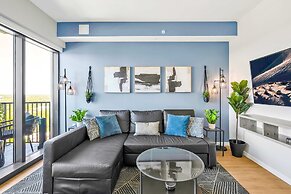 High-rise Apt Raleigh Free Parking Sunset View 2