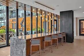 High-rise Apt Raleigh Free Parking Sunset View 2