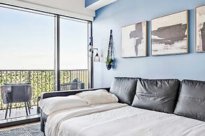 High-rise Apt Raleigh Free Parking Sunset View 2