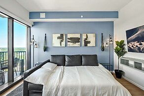 High-rise Apt Raleigh Free Parking Sunset View 2