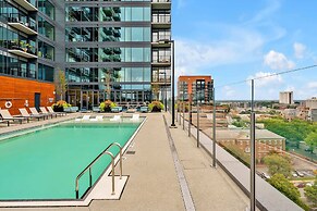 High-rise Apt Raleigh Free Parking Sunset View 2