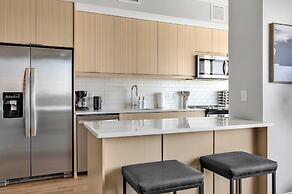 High-rise Apt Raleigh Free Parking Sunset View 2