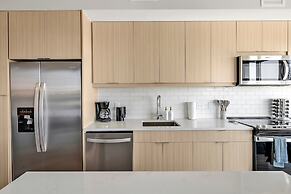 High-rise Apt Raleigh Free Parking Sunset View 2