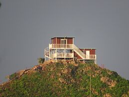 Daphne's Lagoon Lodge